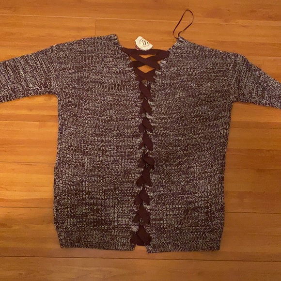 sweater - Picture 3 of 3